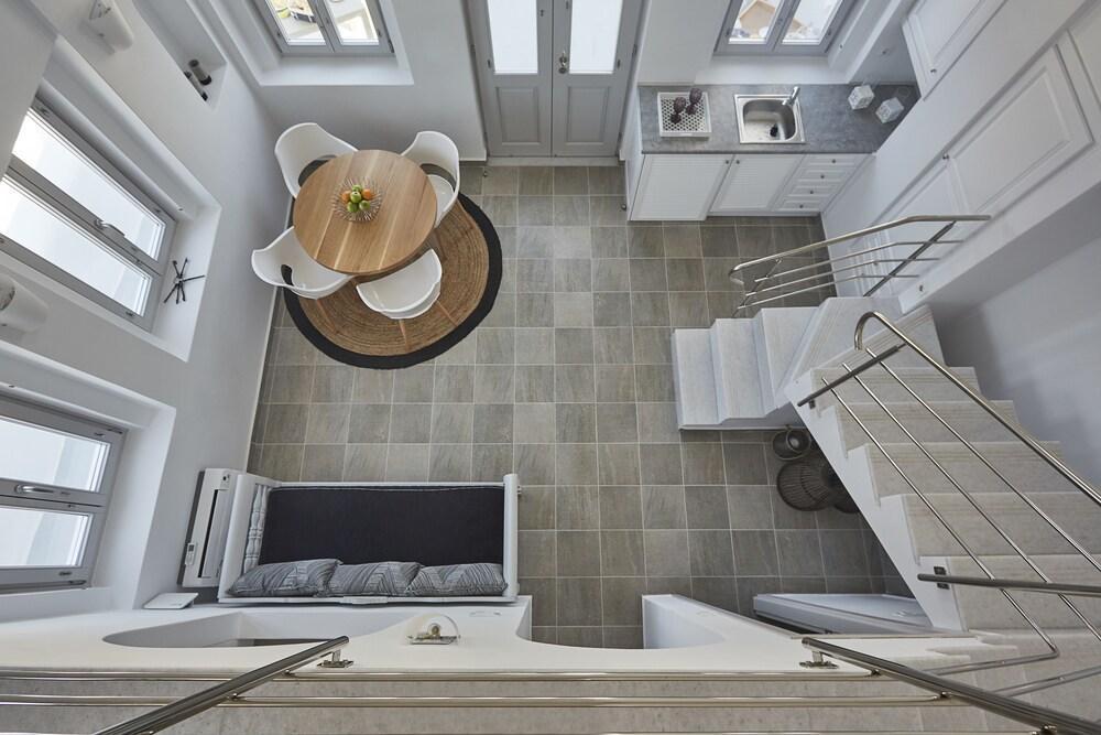 Aroma Suites Fira  Exterior photo