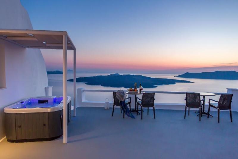 Aroma Suites Fira  Exterior photo