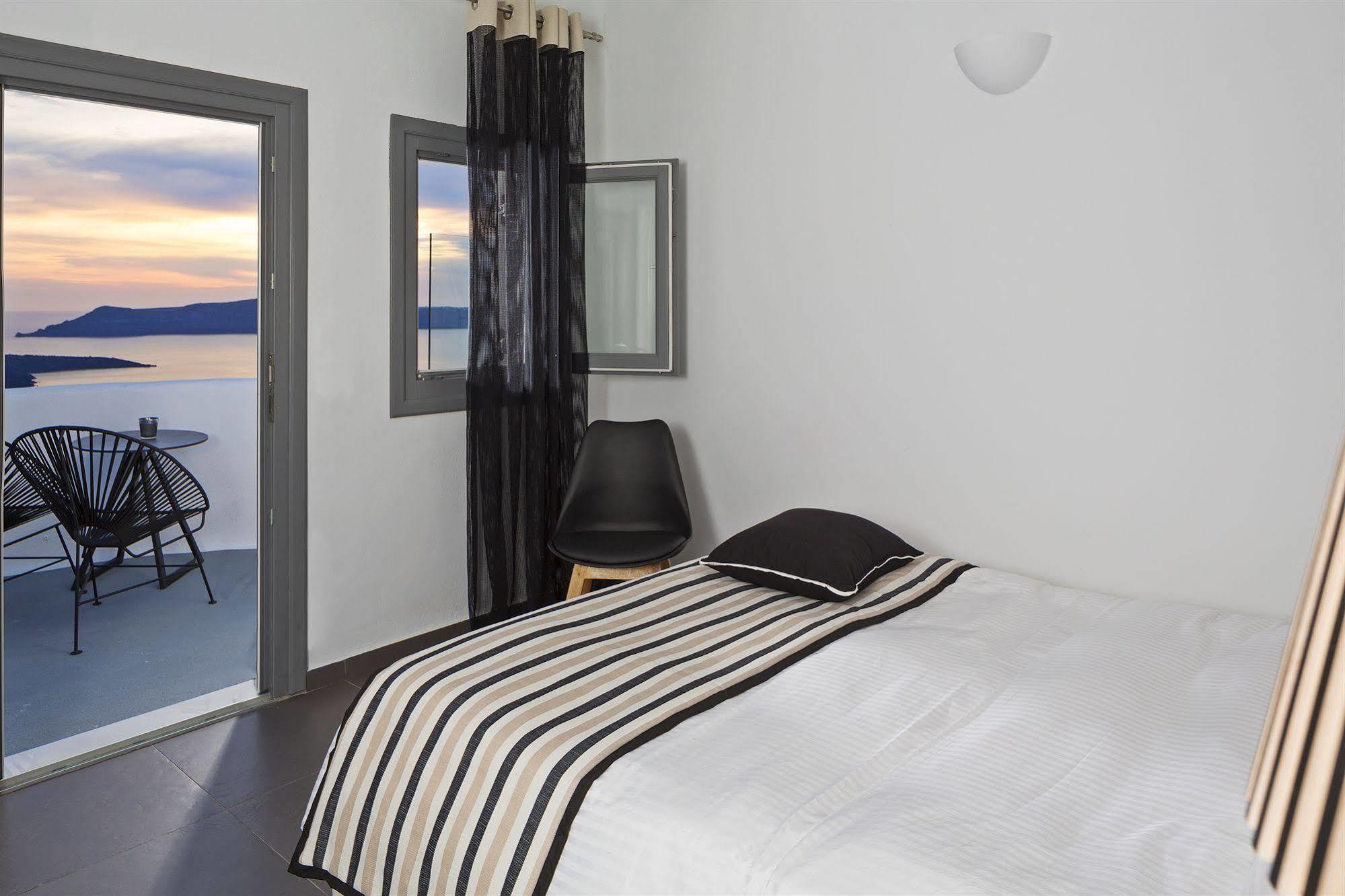 Aroma Suites Fira  Exterior photo